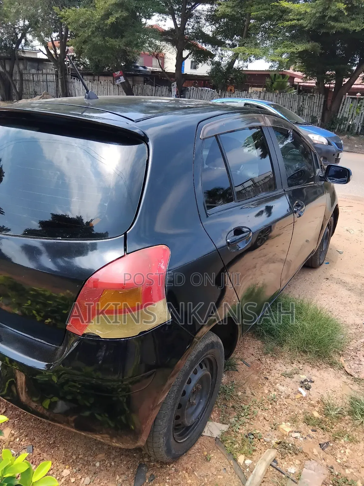 Toyota Vitz 2010 Black