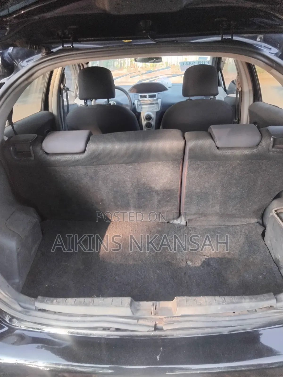 Toyota Vitz 2010 Black