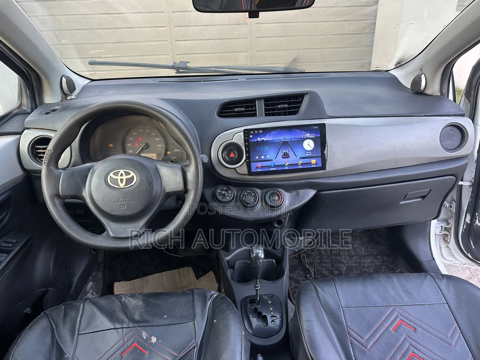 Toyota Vitz 1.3 FWD 3dr 2012 White
