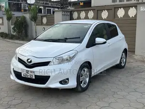 Toyota Vitz 1.3 FWD 3dr 2012 White