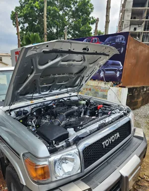 New Toyota Land Cruiser 2021 Silver