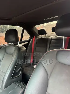 Mercedes-Benz C250 2013 Red
