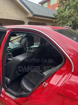 Mercedes-Benz C250 2013 Red