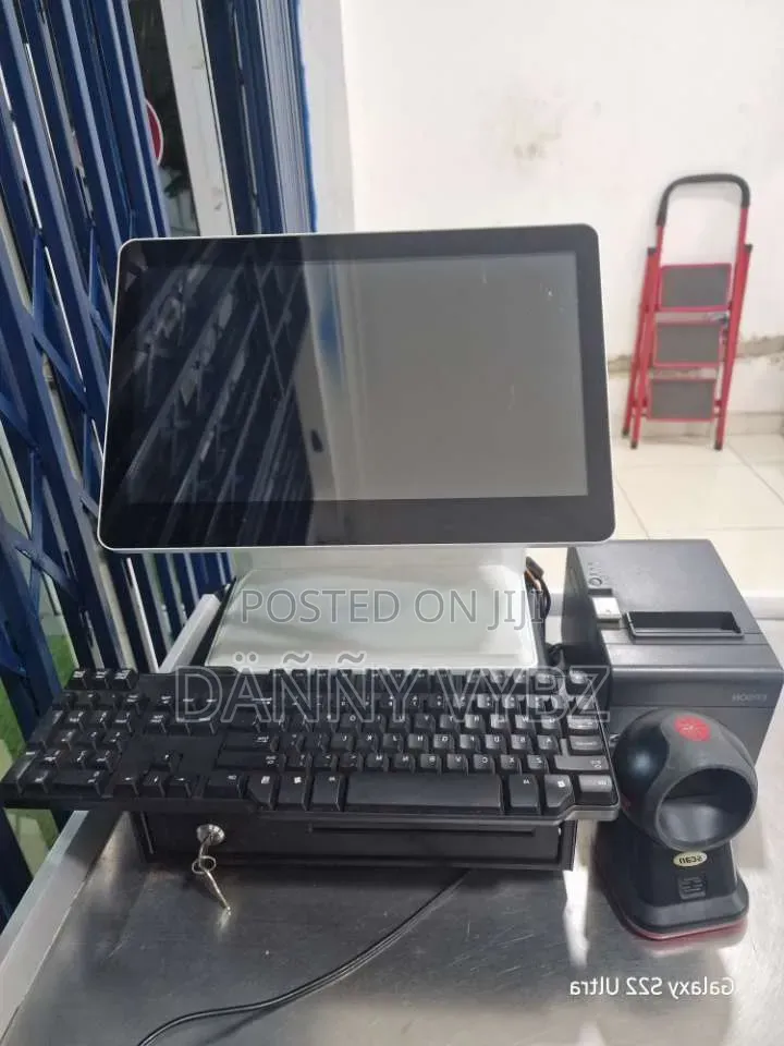 Desktop Computer Touchmate 16GB Intel Core i7 SSD 500GB