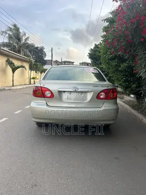 Toyota Corolla LE 4dr Sedan (1.8L 4cyl 4A) 2013 Brown