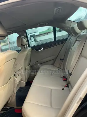 Mercedes-Benz C250 2012 Black