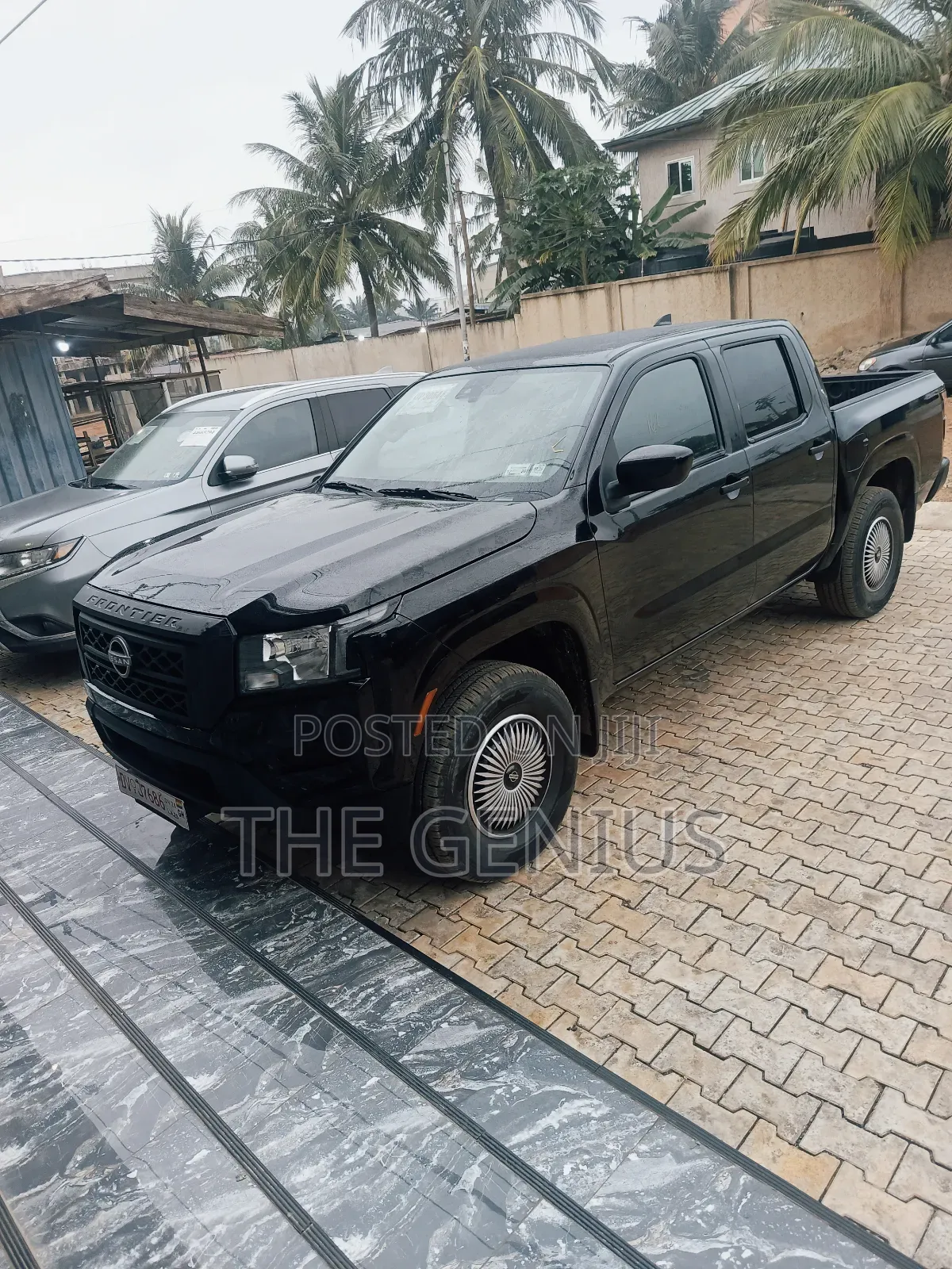 Nissan Frontier S 2024 Black