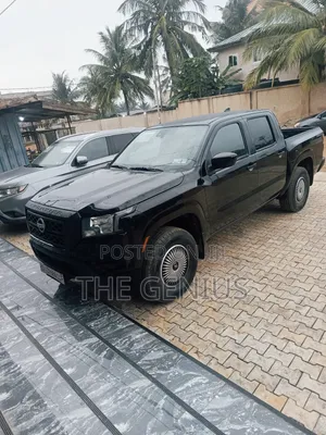 Nissan Frontier S 2024 Black