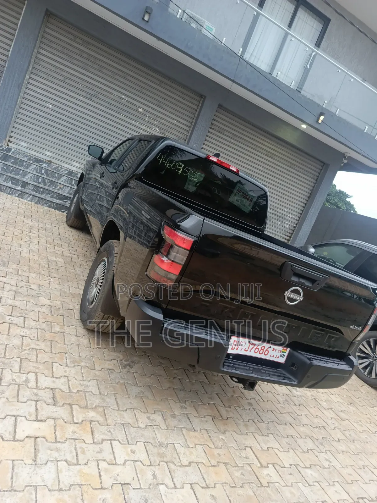 Nissan Frontier S 2024 Black