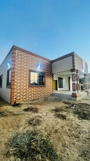 4bdrm House in Amasaman Dobro for sale