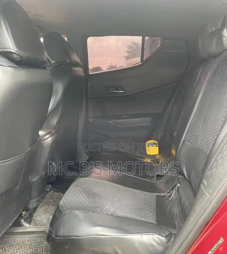 Toyota C-HR 2019 Red
