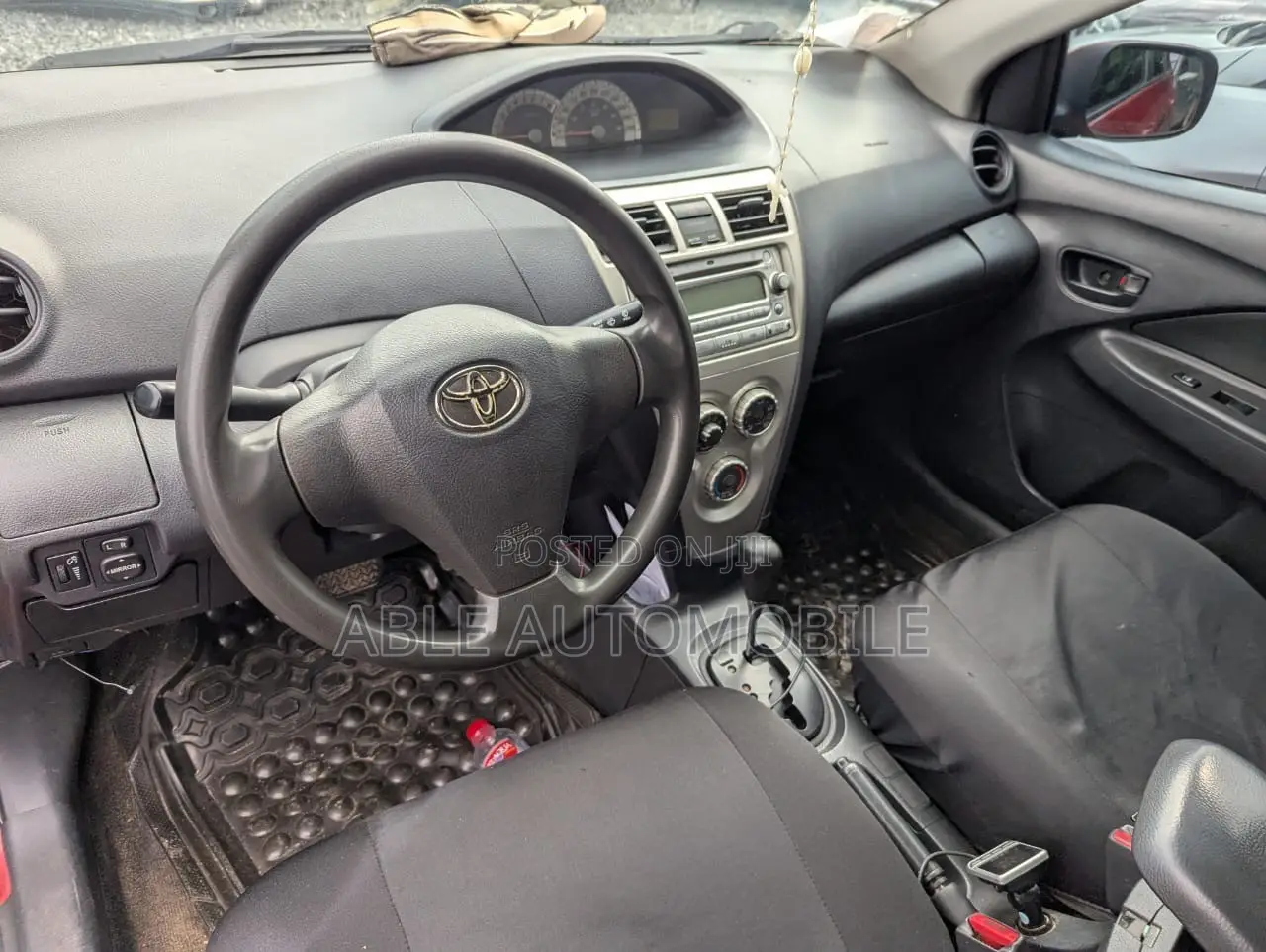 Toyota Yaris 1.5 Sedan 2008 Red
