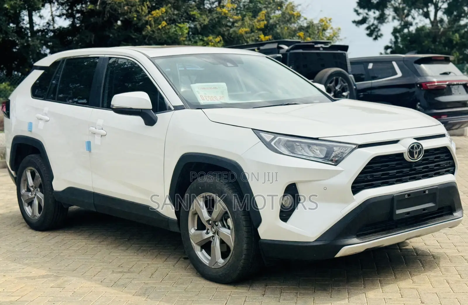 Toyota RAV4 Limited 2022 White