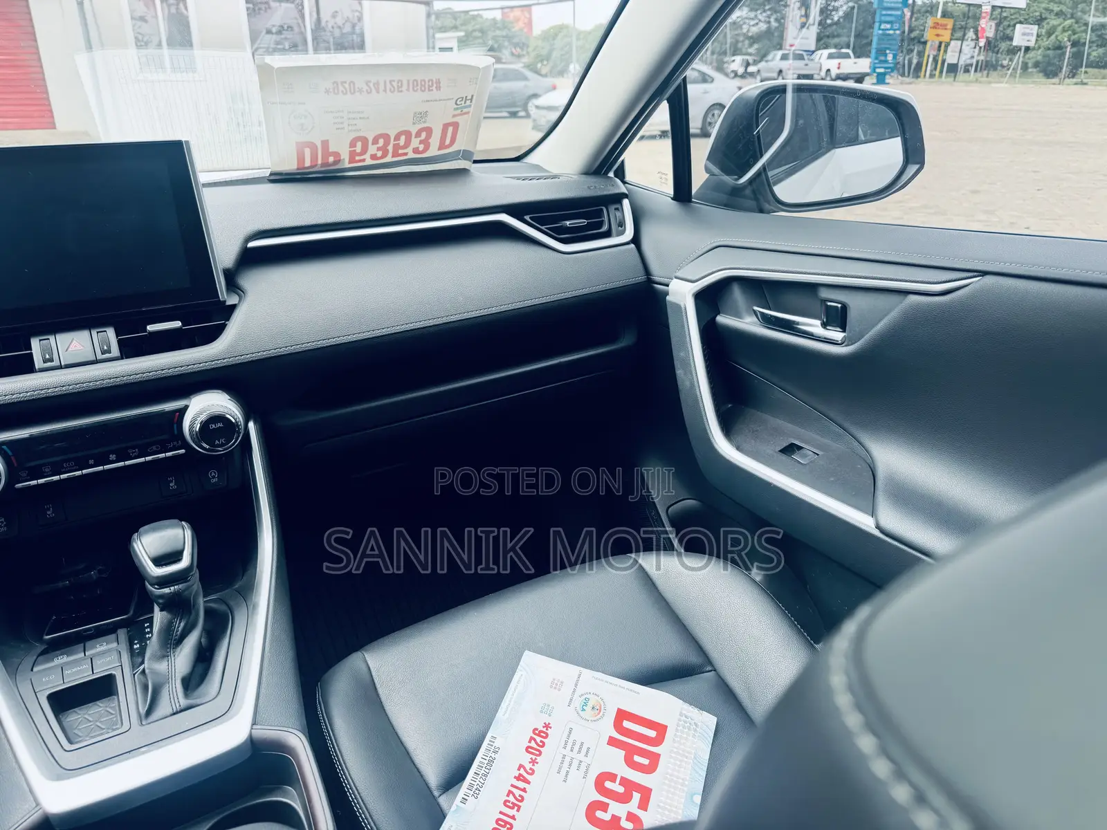 Toyota RAV4 Limited 2022 White