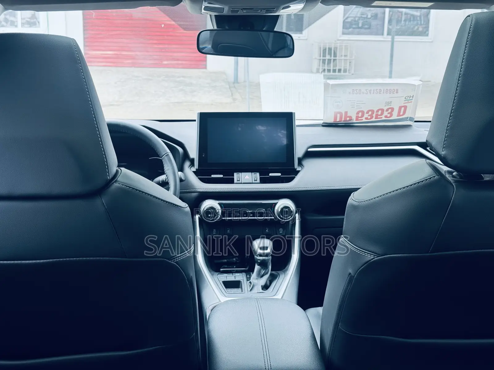 Toyota RAV4 Limited 2022 White