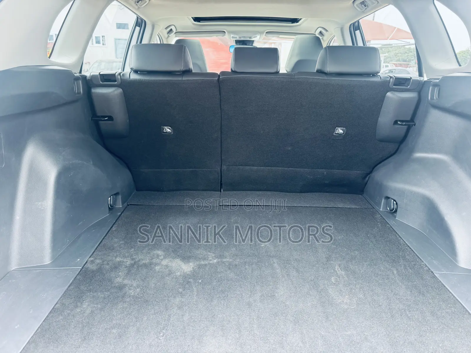 Toyota RAV4 Limited 2022 White