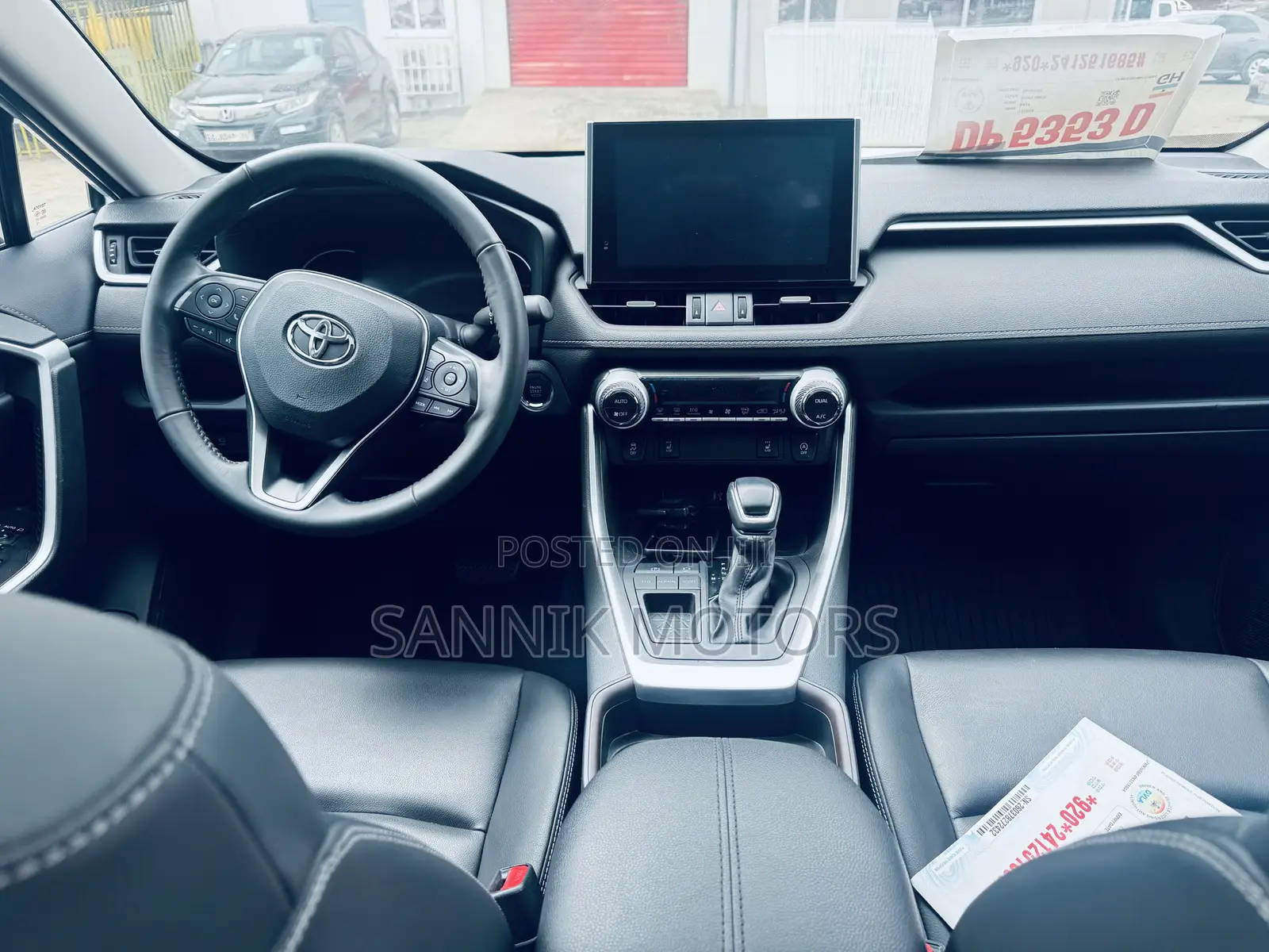 Toyota RAV4 Limited 2022 White