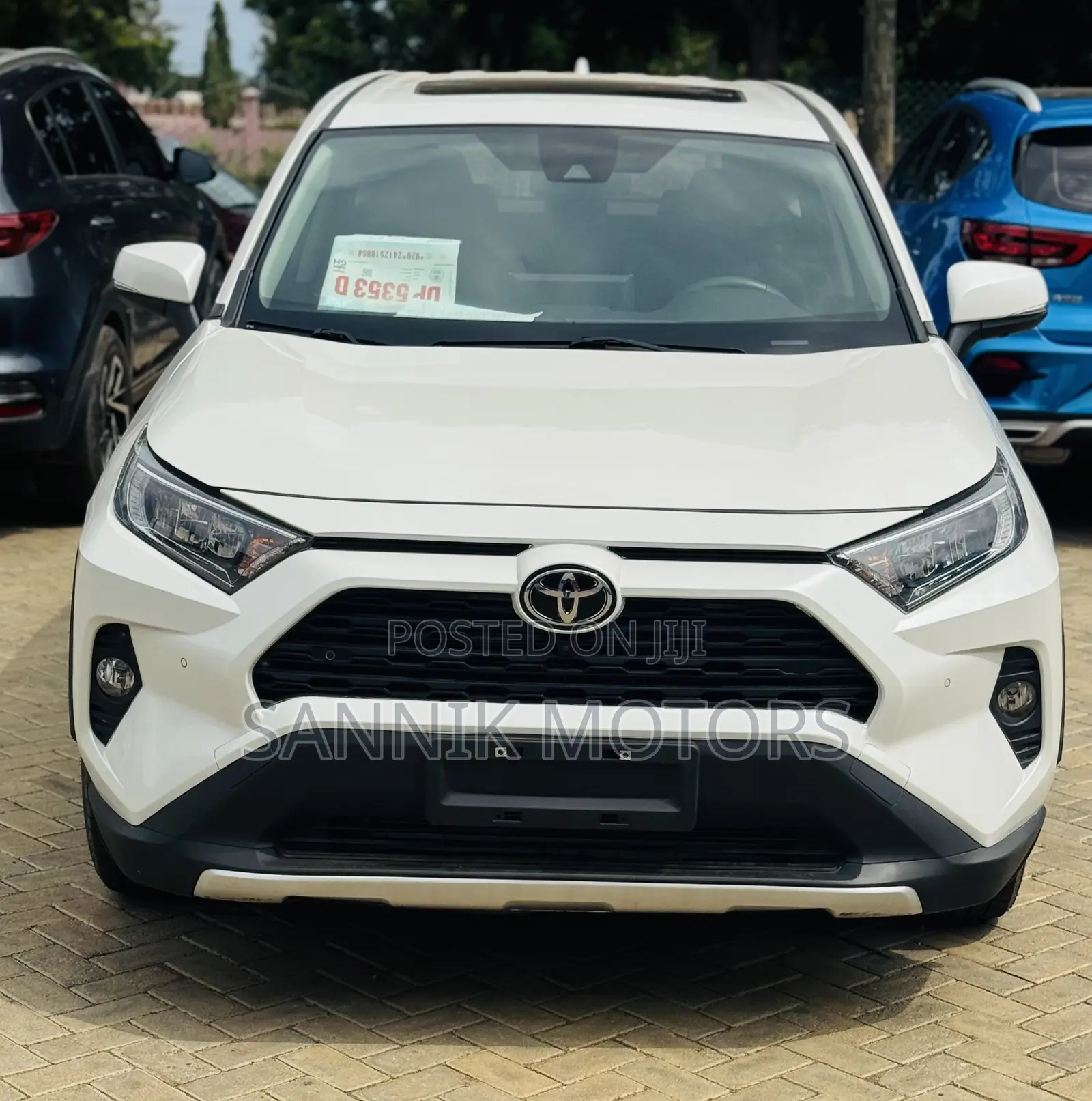 Toyota RAV4 Limited 2022 White