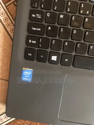 Laptop Acer Aspire E5-573 8GB Intel Core i3 HDD 320GB