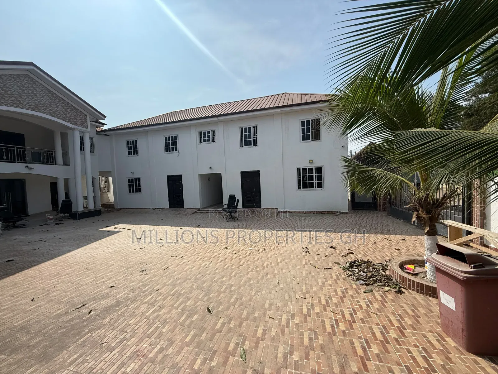Hospital 4sale Accra Kasoa 19Rooms
