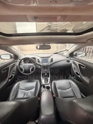 Hyundai Elantra 2015 Silver
