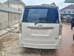 Toyota Voxy 2012 White