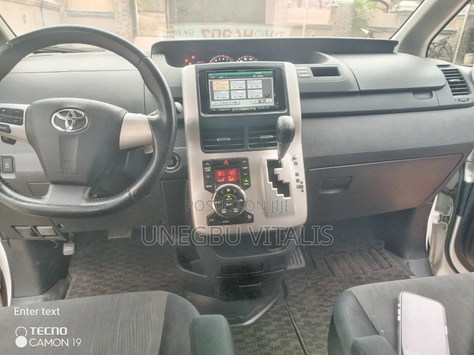 Toyota Voxy 2012 White