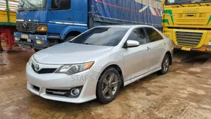 Toyota Camry 2014 Silver