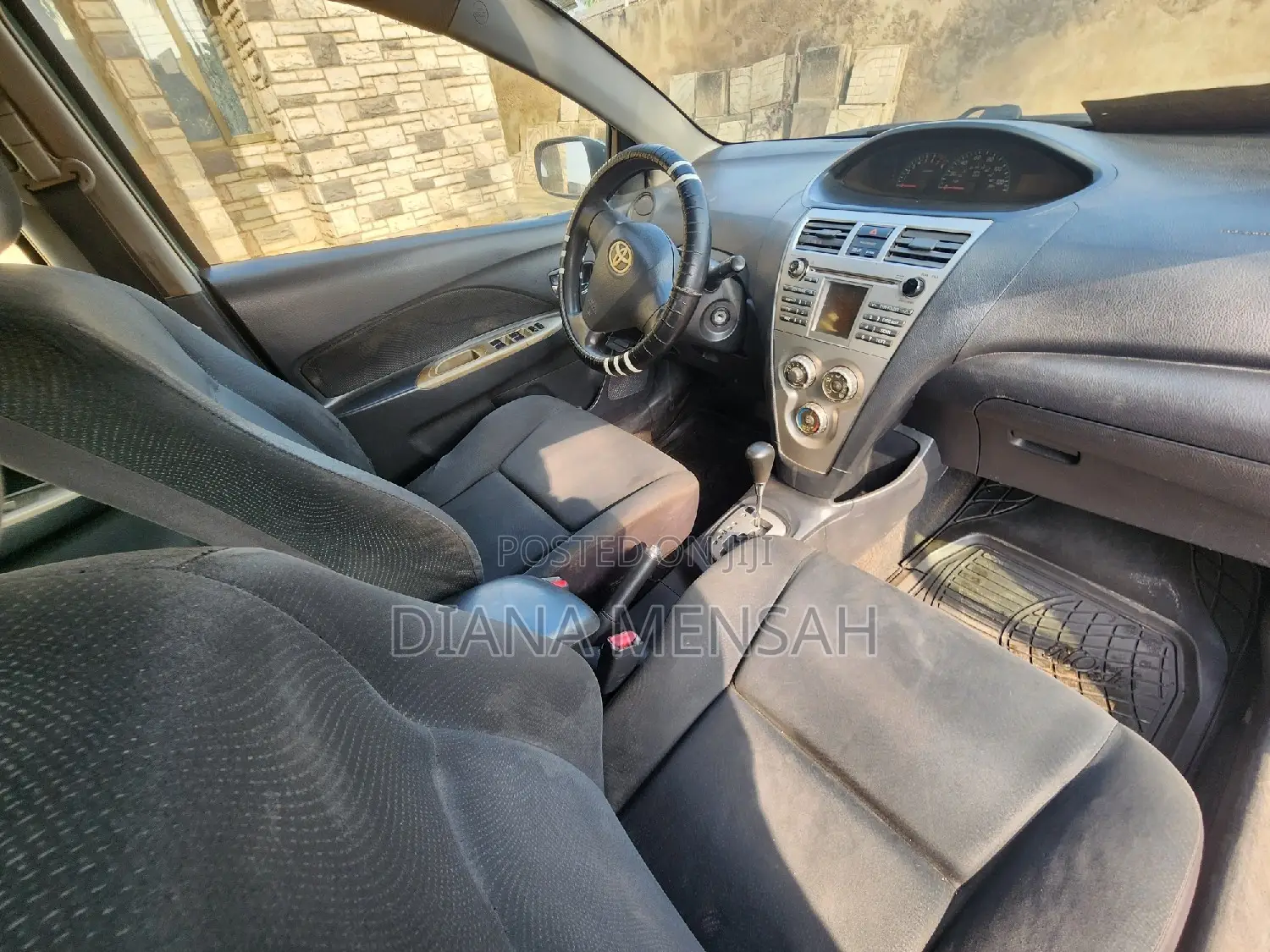 Toyota Yaris 2010 Green