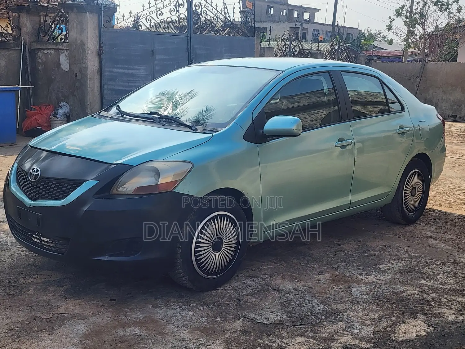 Toyota Yaris 2010 Green