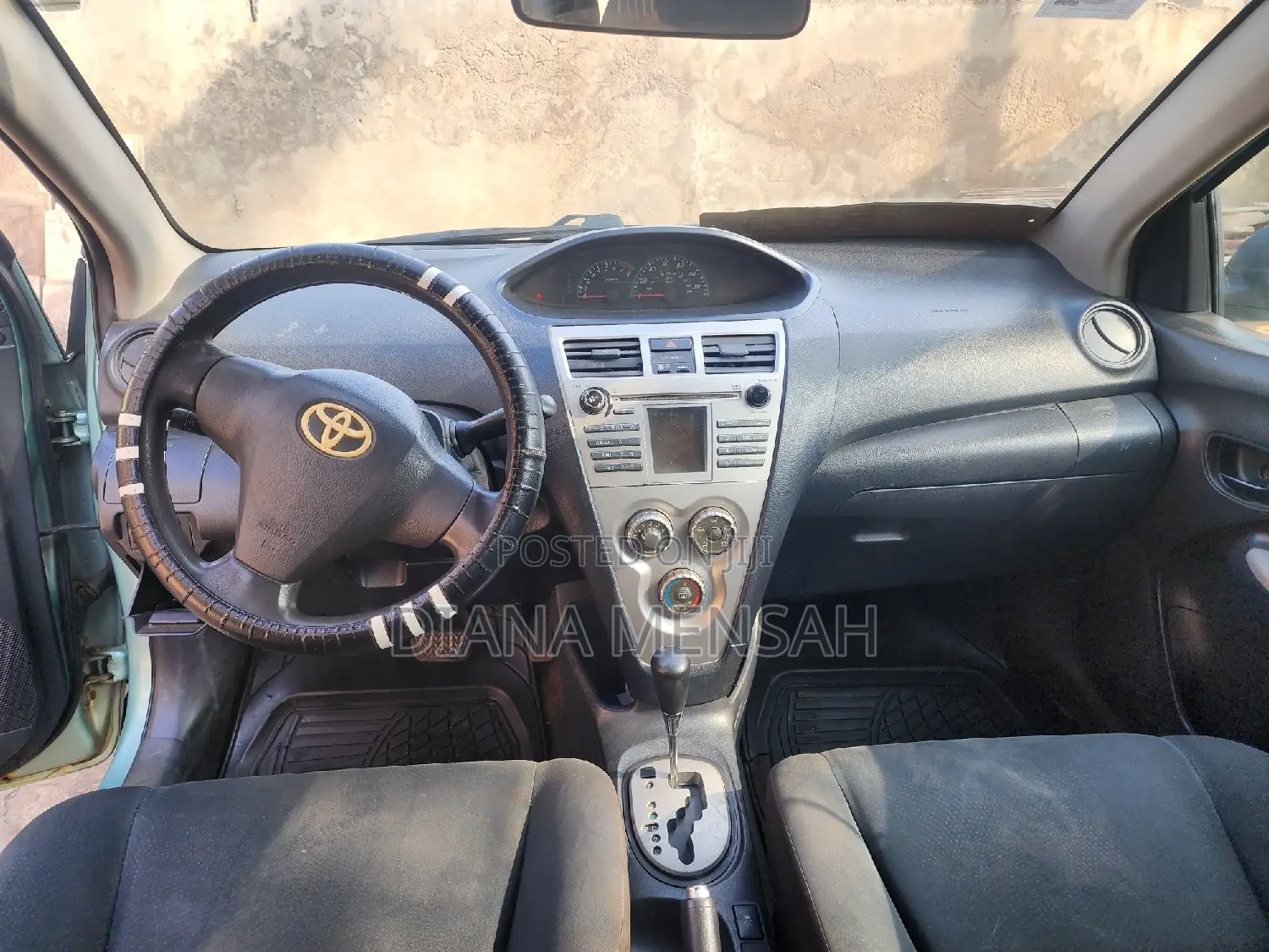 Toyota Yaris 2010 Green