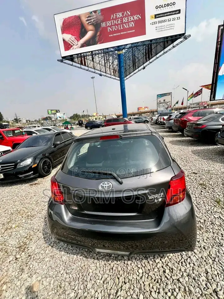 Toyota Yaris 2015 Black