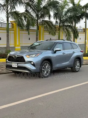 Toyota Highlander Platinum 2022 Blue