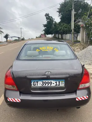 Hyundai Elantra 2004 Gray