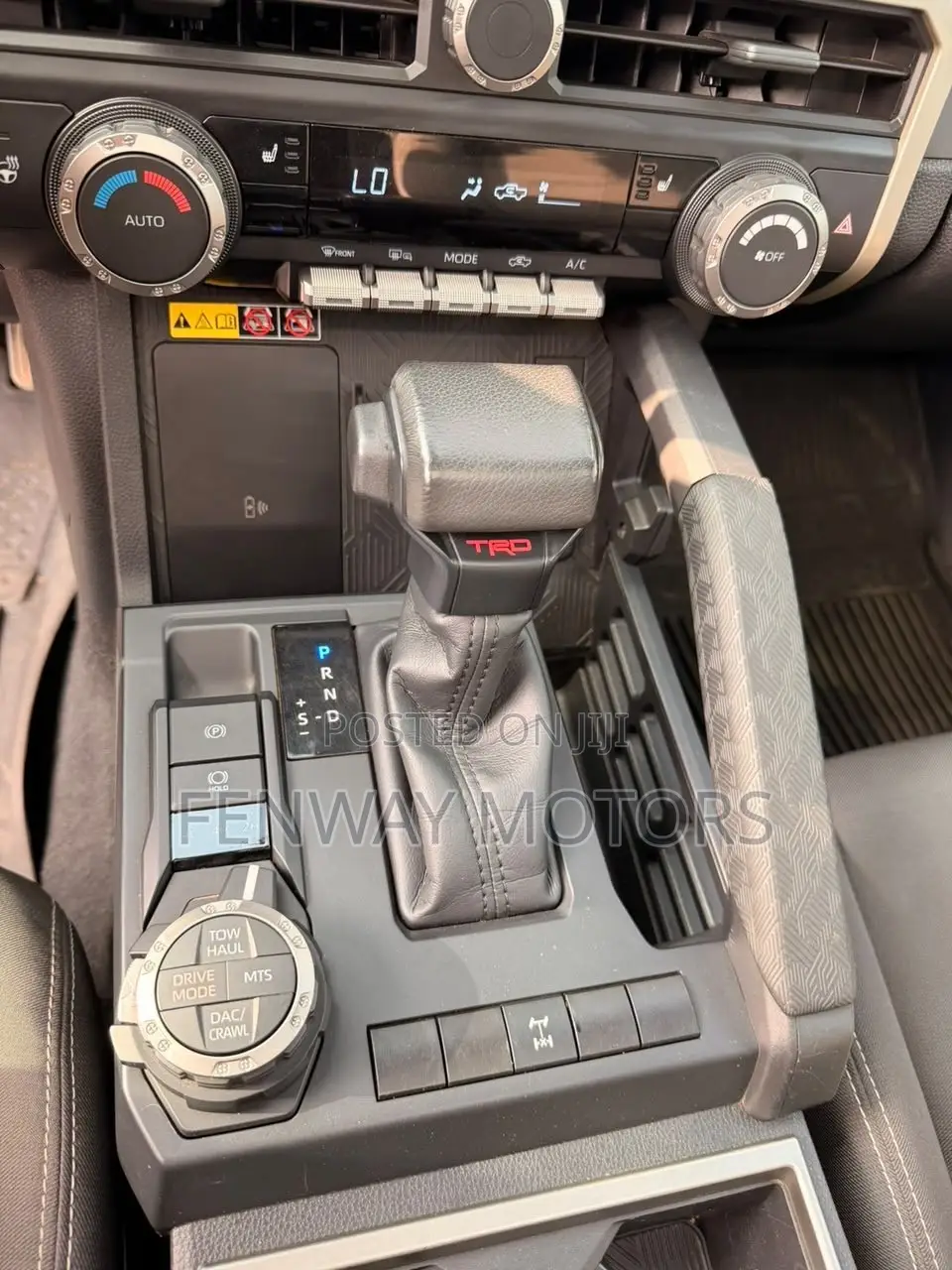 Toyota Tacoma SR5 Double Cab 6' Bed AT 2024 Black