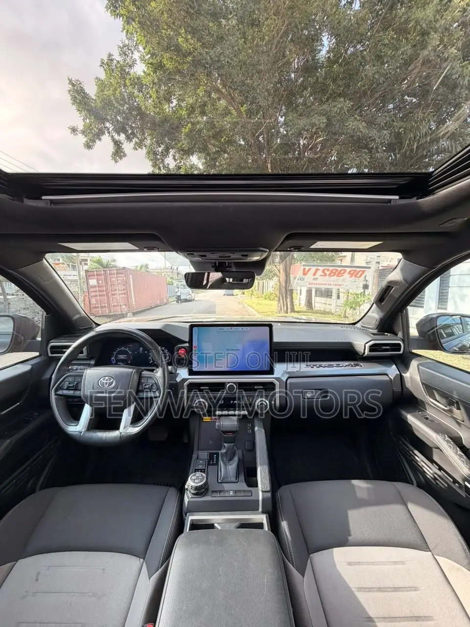 Toyota Tacoma SR5 Double Cab 6' Bed AT 2024 Black