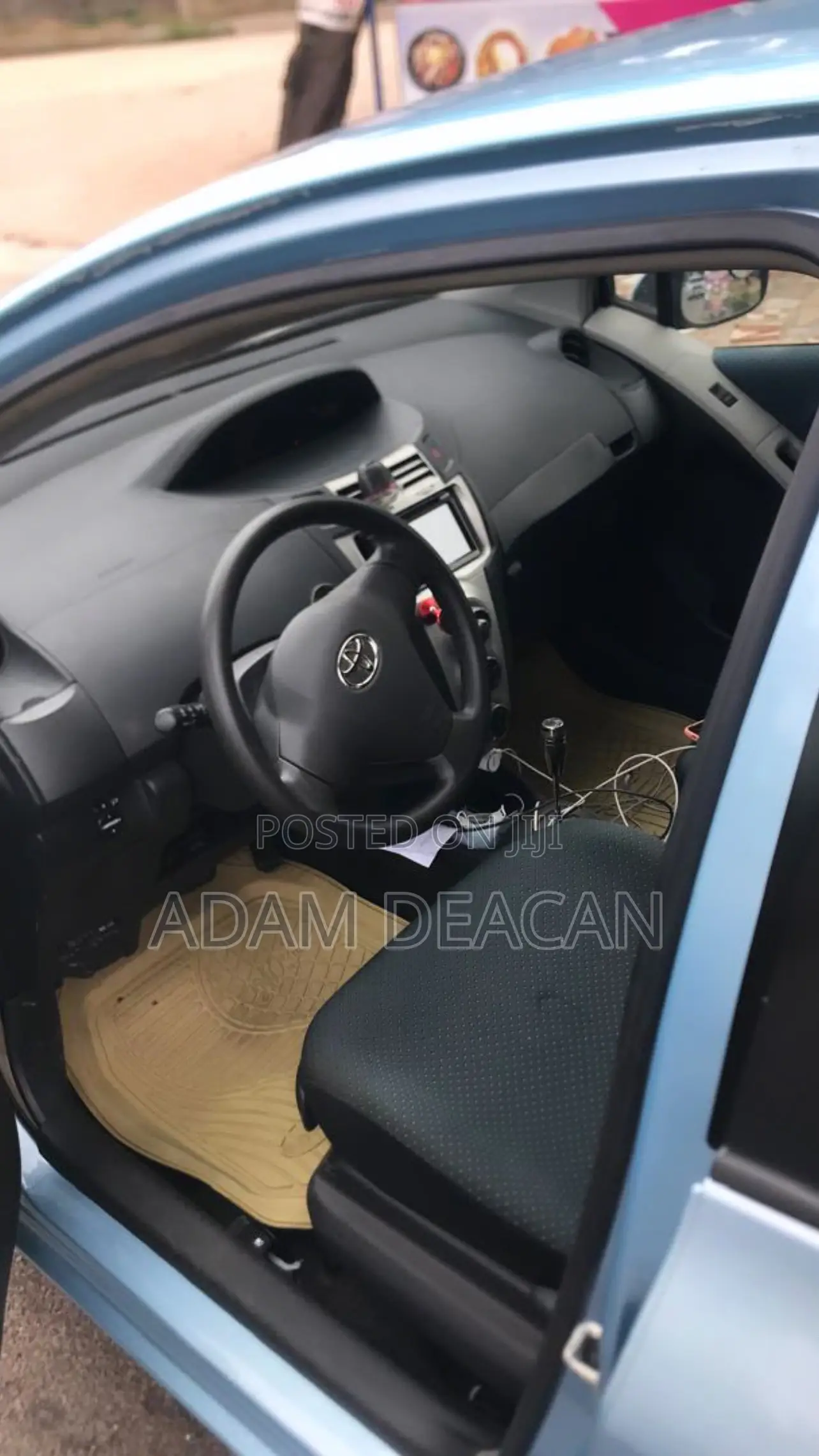 Toyota Vitz 2010 Teal