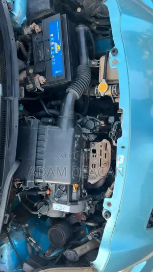 Toyota Vitz 2010 Teal