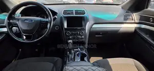 Ford Explorer 2016 Gray