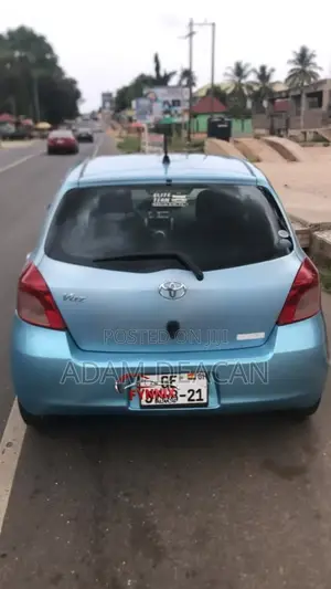 Toyota Vitz 2010 Teal