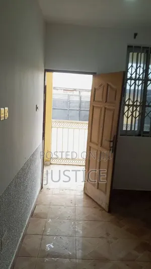 12bdrm Apartment in Ablekuma, Olebu for sale