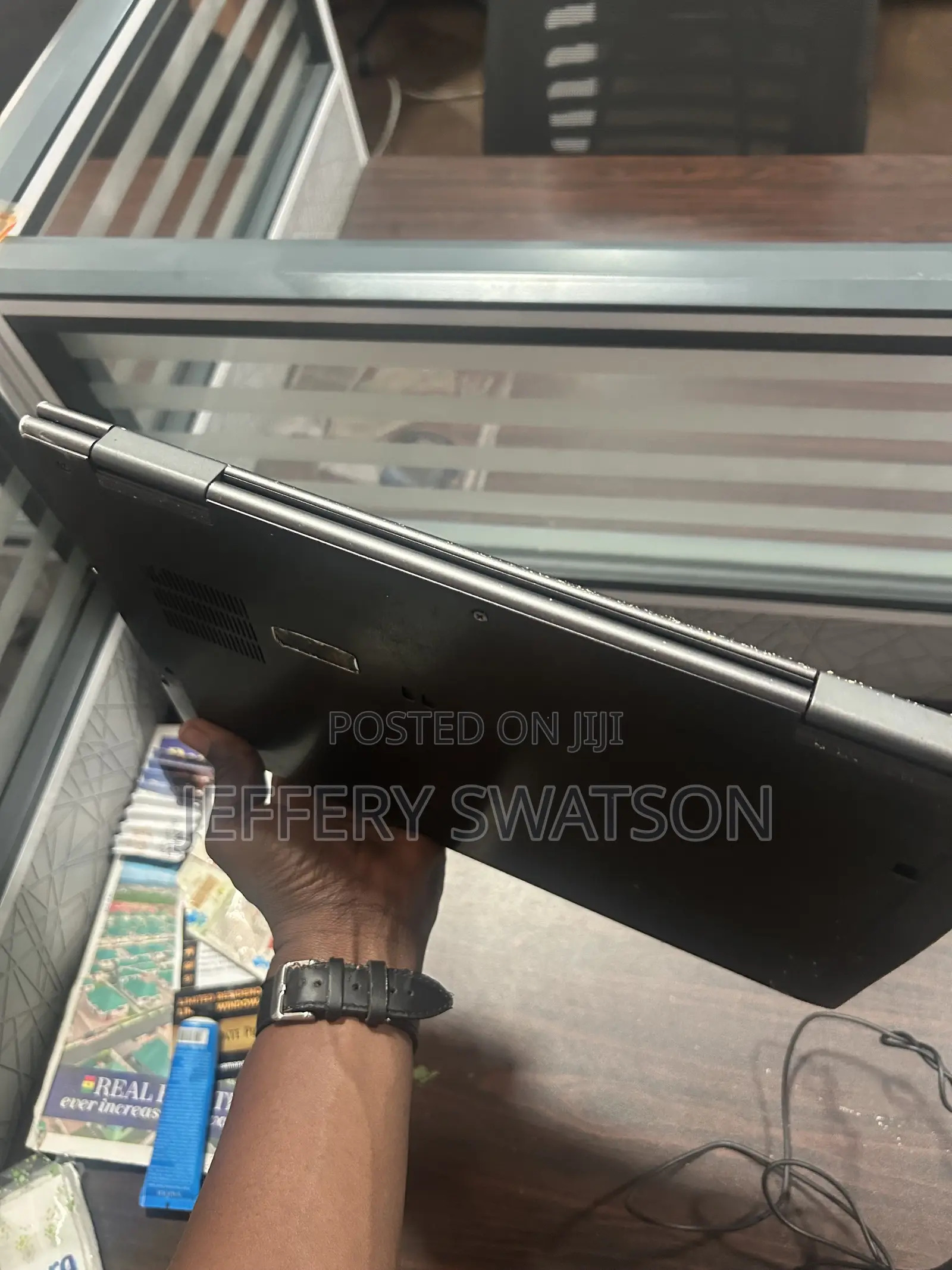 Laptop Lenovo ThinkPad X1 Yoga Gen 8 16GB Intel Core i7 SSD 256GB