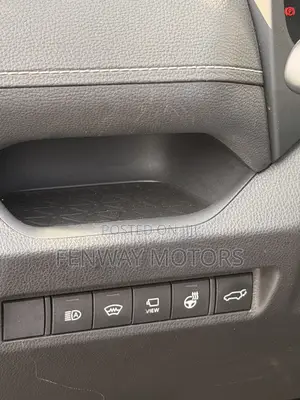 Toyota RAV4 XLE Premium 2022 Silver