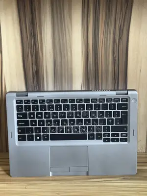 Laptop Dell Latitude 5300 2-in-1 8GB Intel Core i5 SSD 256GB