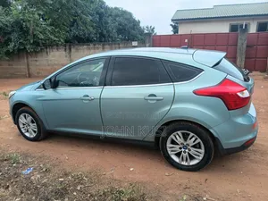 Ford Focus 2012 Green