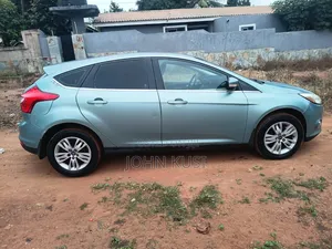 Ford Focus 2012 Green