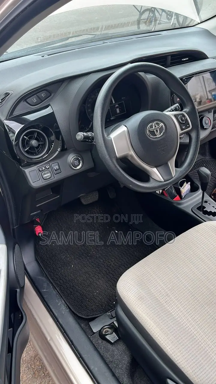 Toyota Vitz 1.3 FWD 5dr 2016 Brown