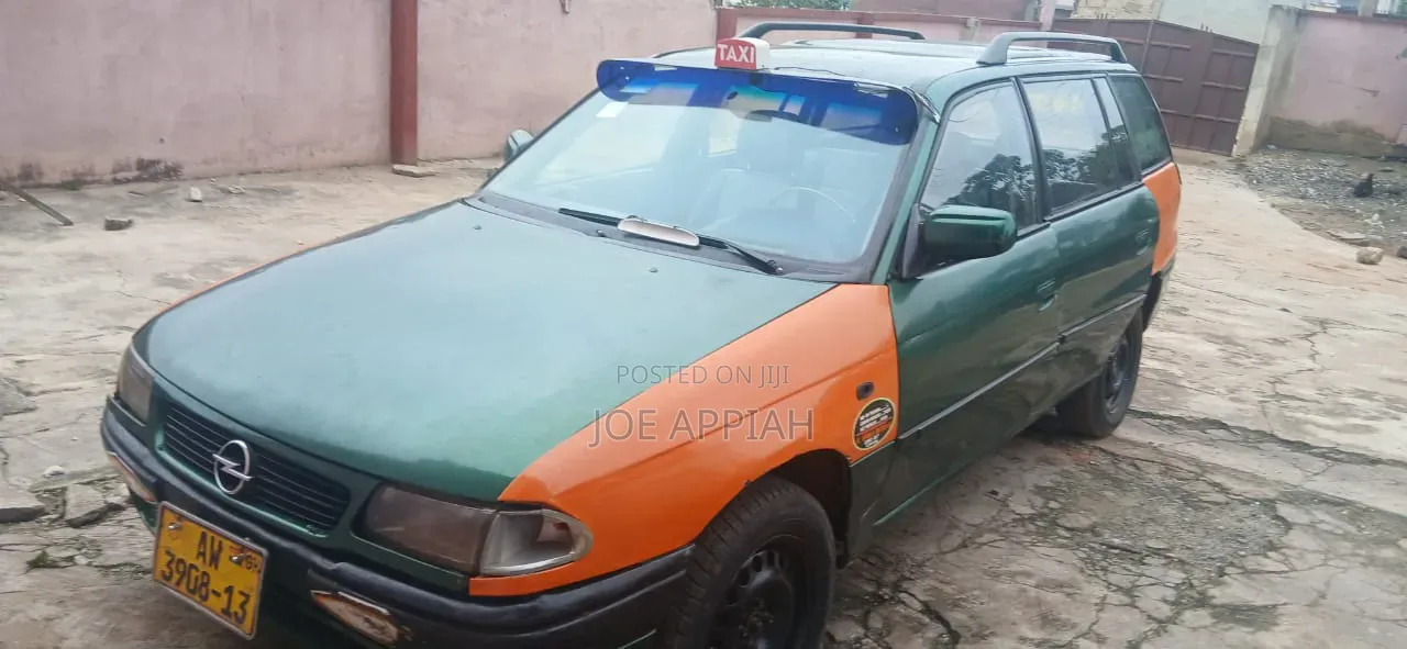 Opel Astra 1995 Green