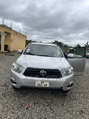 Toyota HiAce 2013 Silver