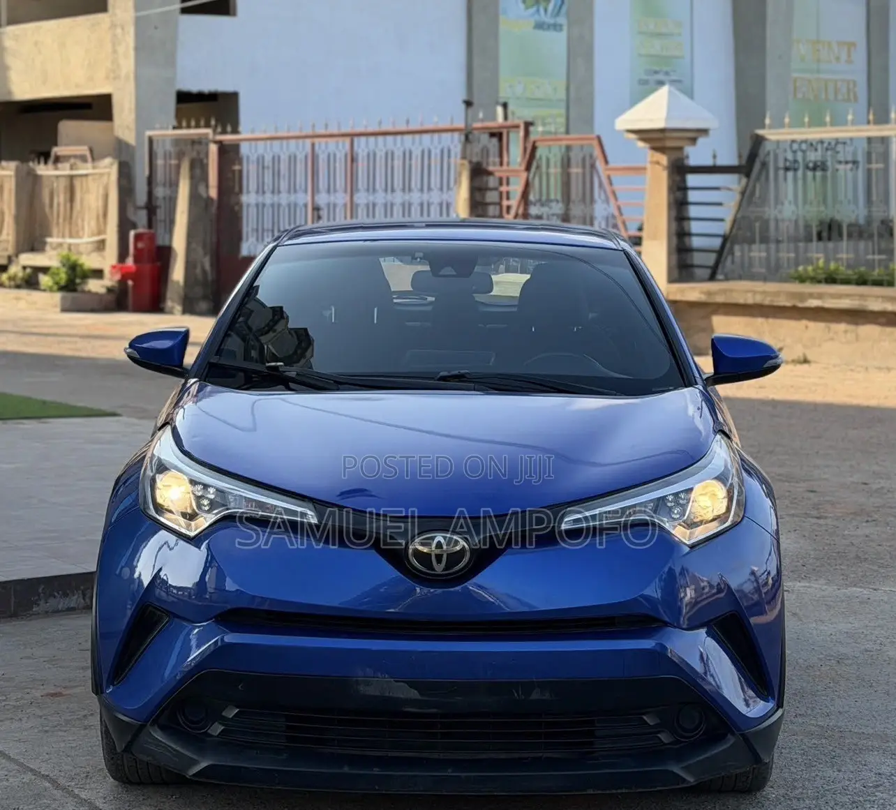Toyota C-HR 2018 Blue